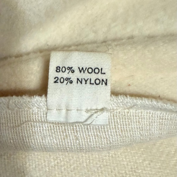 Vintage Cream Wool Alex Hayes Cape with Faux Fur Trim - Picture 4 of 12